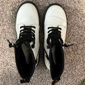 Girls’ Doc Marten AirWave matte white zip-up boots
